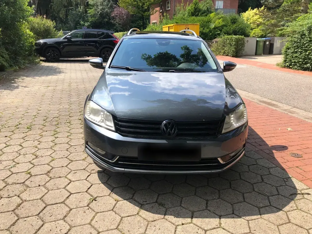 Gebraucht VW Passat 140 PS (102 kW) 2011 Grau Kombi
