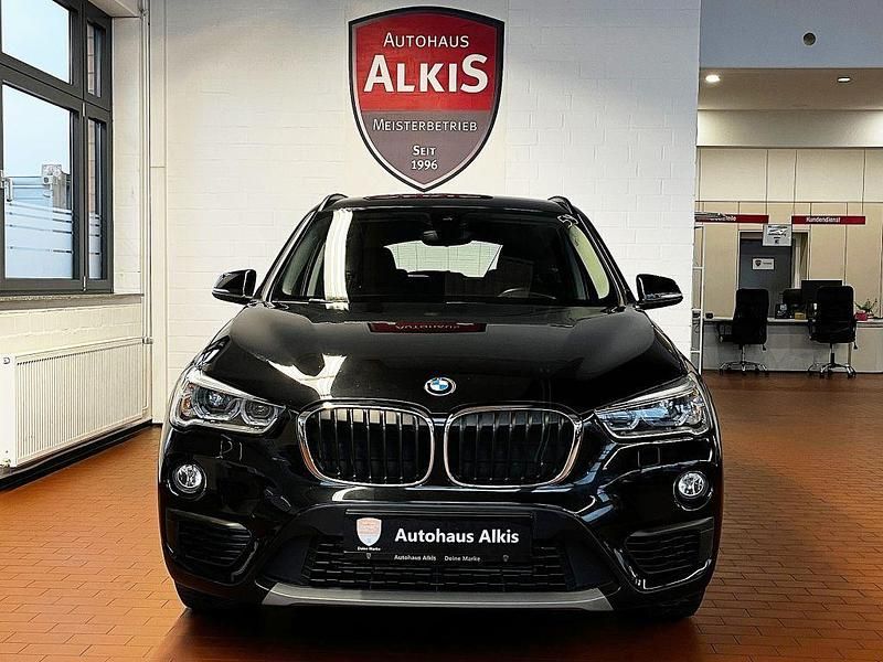 Gebraucht BMW X1 Advantage 150 PS (110 kW) 2018 Saphirschwarz metallic (metallic) SUV