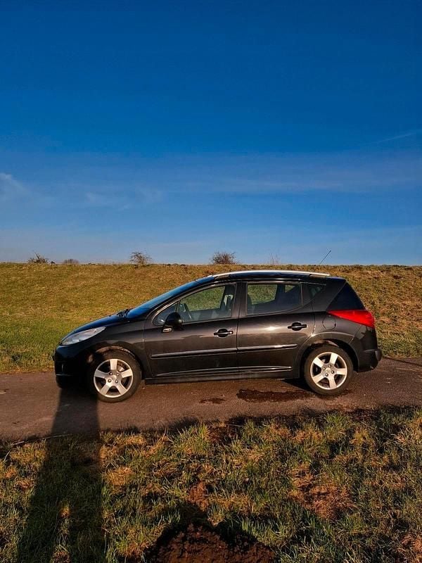 Gebraucht Peugeot 207 120 PS (88 kW) 2011 Schwarz Kombi