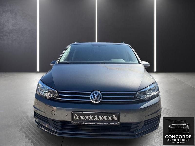Gebraucht VW Touran Comfortline 116 PS (85 kW) 2018 Grau Van / Kleinbus