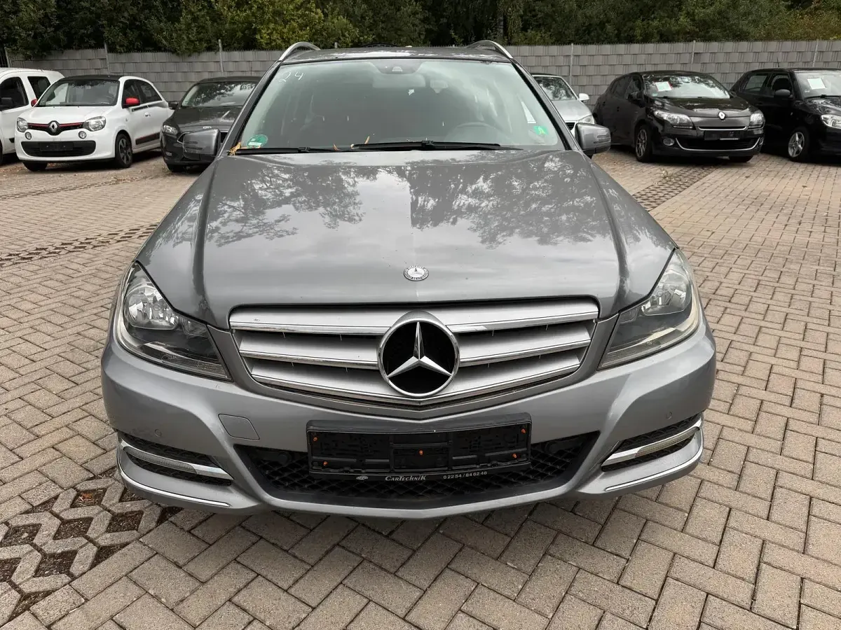 Gebraucht Mercedes C250 Avantgarde 204 PS (150 kW) 2012 Grau Kombi