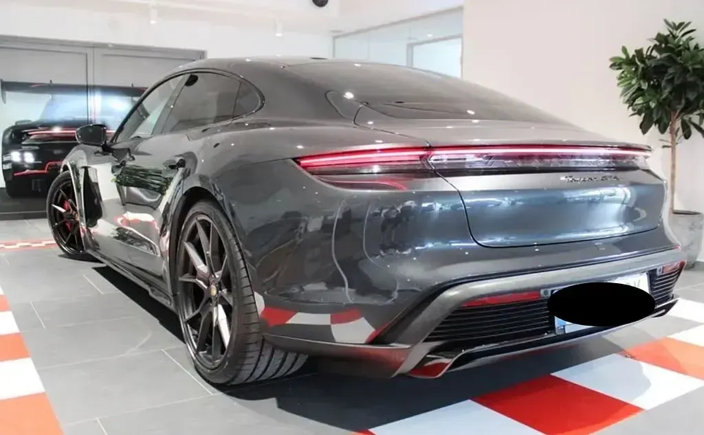 Gebraucht Porsche Taycan GTS 439 kW (598 PS) 2022 Vulkangrau Limousine
