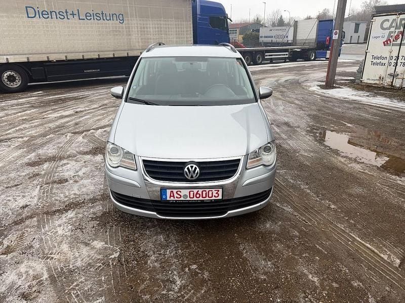 Silber Gebraucht 2009 VW Touran Trendline Van / Kleinbus | 3.500 € (Guter Preis) - Bild 1/4