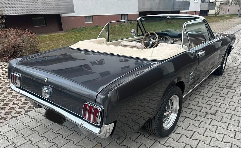 Second-hand Ford Mustang 147 CP (108 kW) 1966 Gri Cabrio