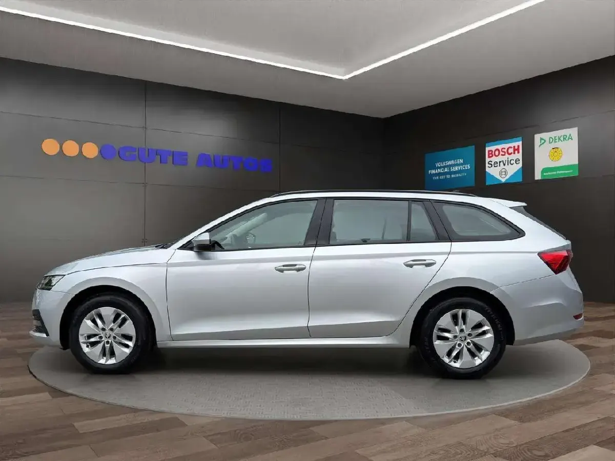 Gebraucht Skoda Octavia Active 116 PS (85 kW) 2022 Silber Kombi