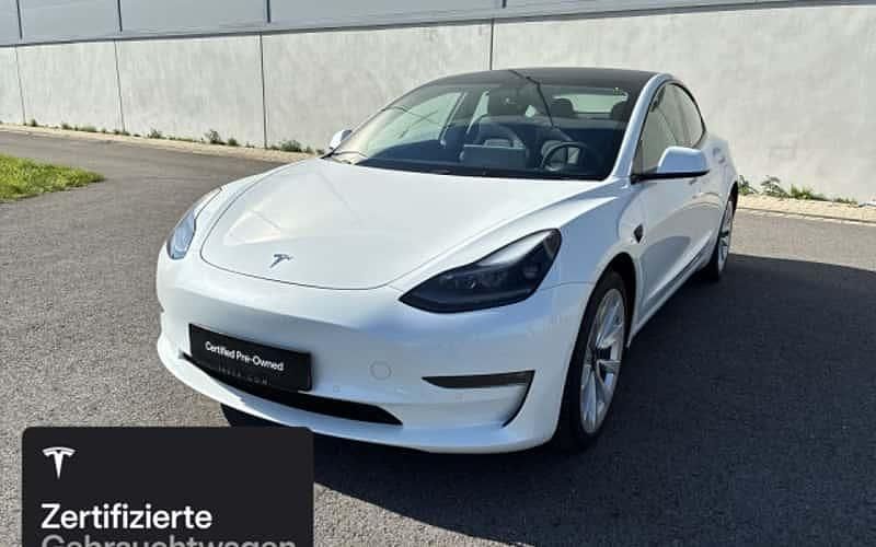 Weiß Gebraucht 2021 Tesla Model 3 Long Range RWD Limousine | 29.000 € (Teuer) - Bild 1/4