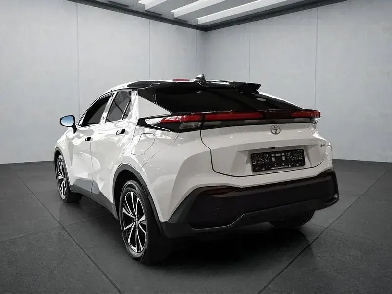 Neu Toyota C-HR 140 PS (102 kW) 2025 Weiß SUV