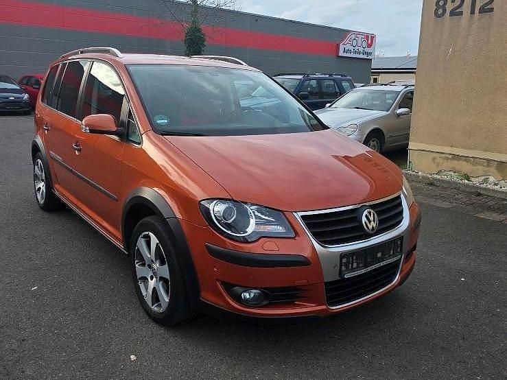 Orange Gebraucht 2008 VW Touran Cross Van / Kleinbus | 4.800 € (Superpreis) - Bild 1/4