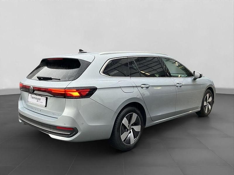 Gebraucht VW Passat Business 204 PS (150 kW) 2025 Silber Kombi