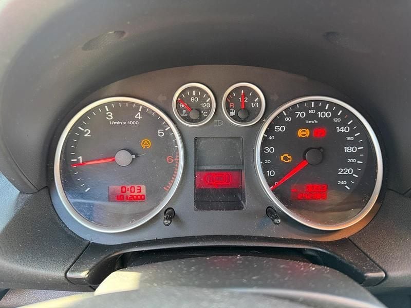 Gebraucht Audi A2 75 PS (55 kW) 2002 Silber Kleinwagen