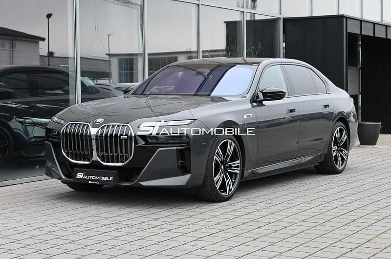Gebraucht BMW i7 Performance 484 kW (659 PS) 2024 Grau Limousine