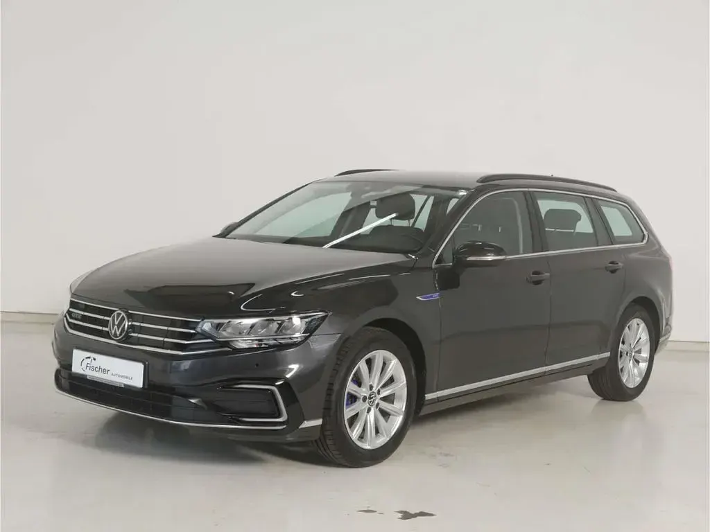 Gebraucht VW Passat GTE 218 PS (160 kW) 2022 Grau Kombi