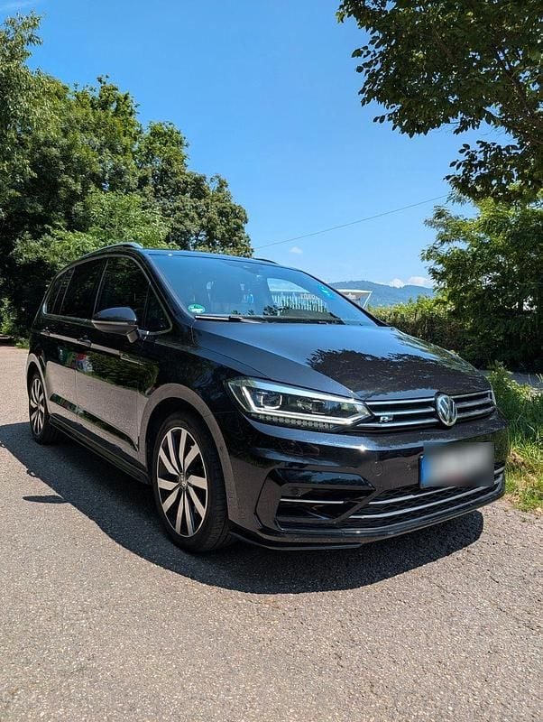 Schwarz Gebraucht 2017 VW Touran R-line Van / Kleinbus | 18.900 € (Superpreis) - Bild 1/4