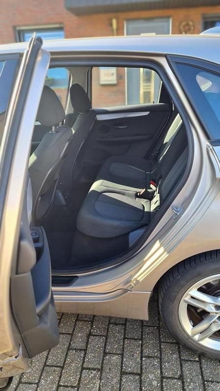 Gebraucht BMW 225 iPerformance 224 PS (164 kW) 2021 Beige Van / Kleinbus