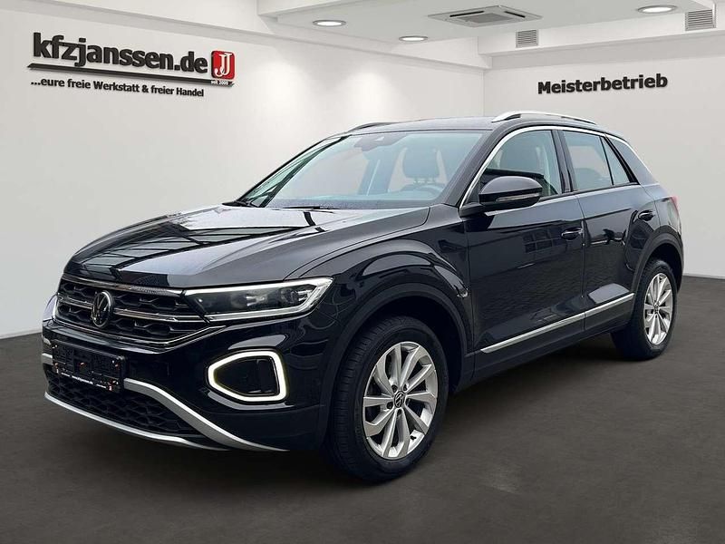 Gebraucht VW T-Roc Style 150 PS (110 kW) 2023 Deep black perleffekt SUV