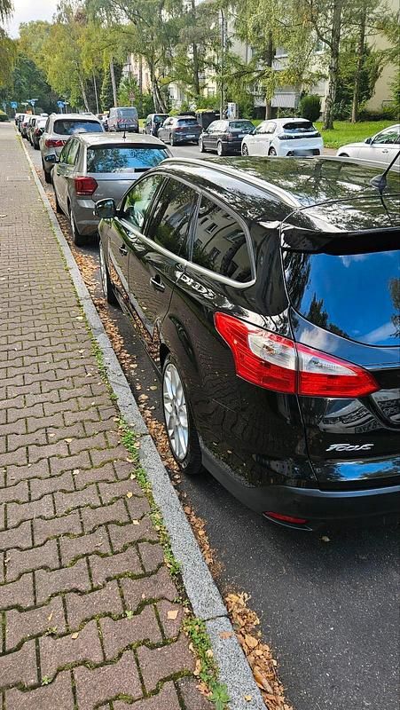 Gebraucht Ford Focus 116 PS (85 kW) 2014 Braun Kombi
