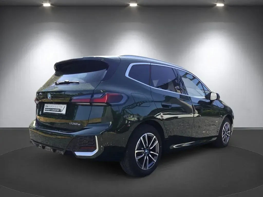 Gebraucht BMW 230 M Sport 326 PS (239 kW) 2023 Gruen Kombi