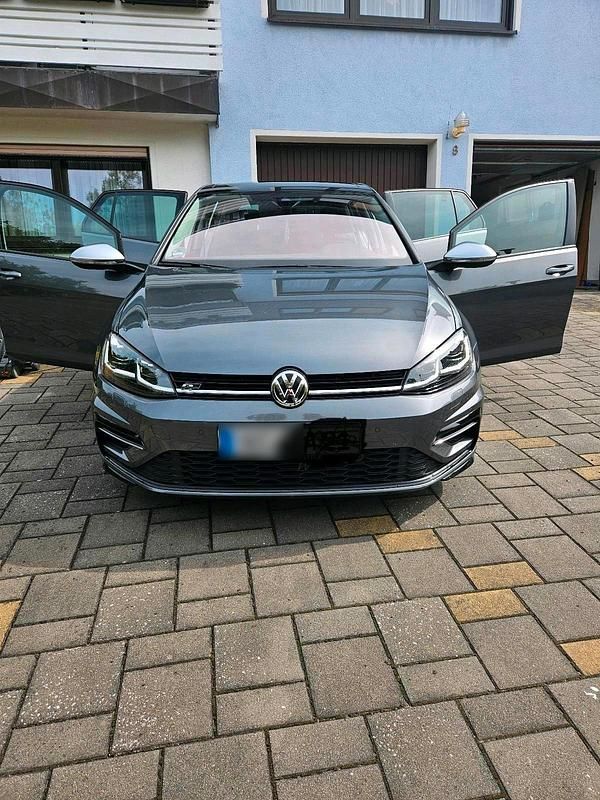 Gebraucht VW Golf VII R-line 125 PS (91 kW) 2018 Grau Kleinwagen