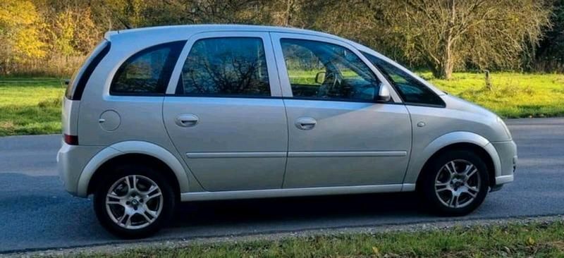 Gebraucht Opel Meriva 105 PS (77 kW) 2006 Silber Van / Kleinbus