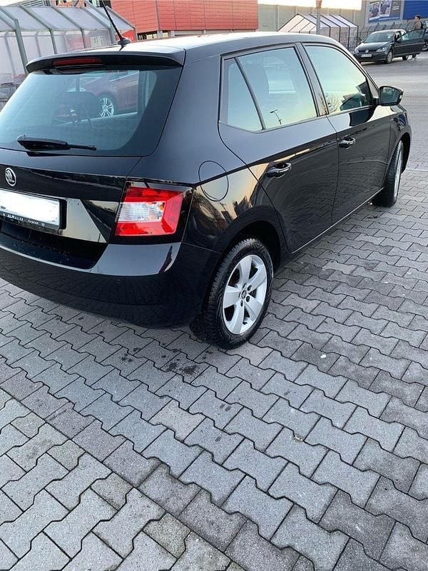 Gebraucht Skoda Fabia Ambition 90 PS (66 kW) 2015 Schwarz Kleinwagen