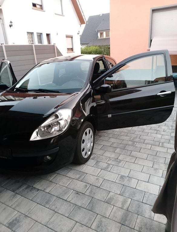 Schwarz Gebraucht 2009 Renault Clio III Limousine | 2.199 € (Guter Preis) - Bild 1/4