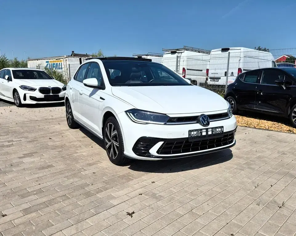 Gebraucht VW Polo R-line 95 PS (69 kW) 2024 Weiß Kleinwagen