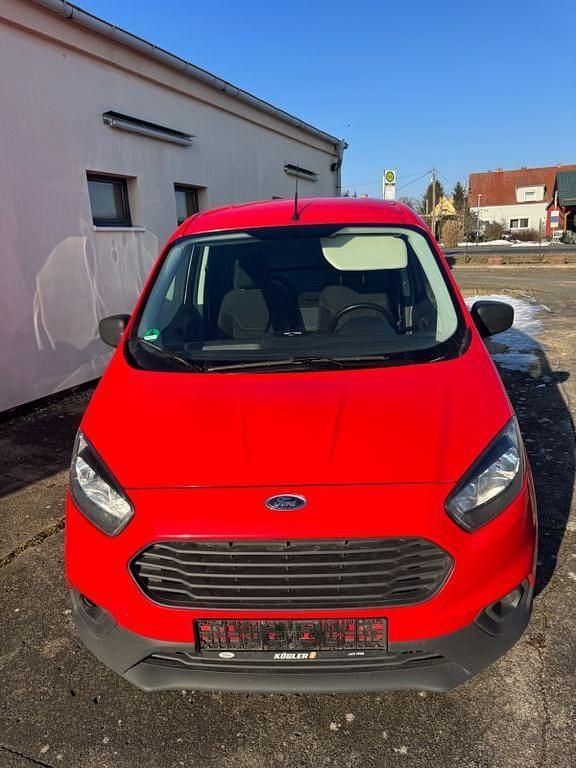 Gebraucht Ford Transit Trend 101 PS (74 kW) 2022 Rot Van / Kleinbus