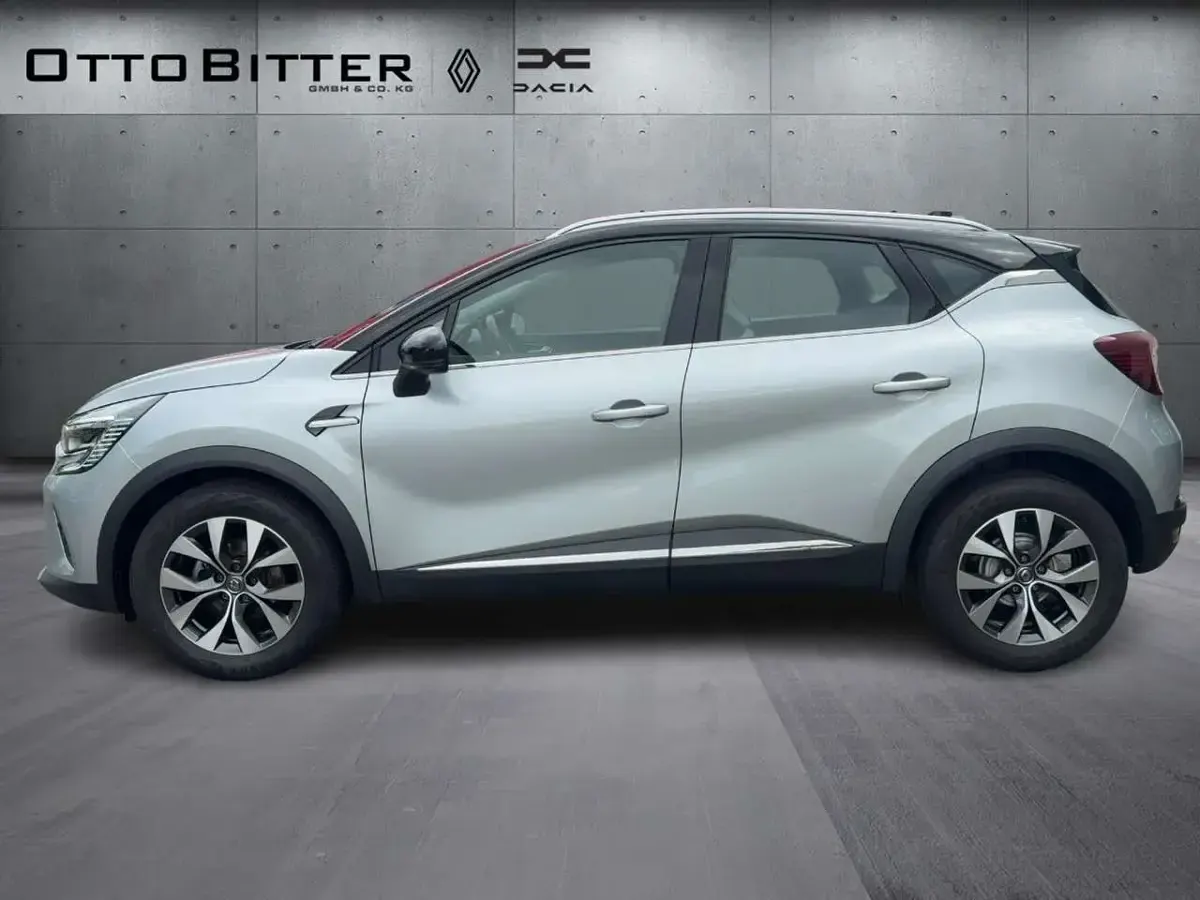 Gebraucht Renault Captur Intens 154 PS (113 kW) 2020 Highlandgrau / dach blackpea SUV