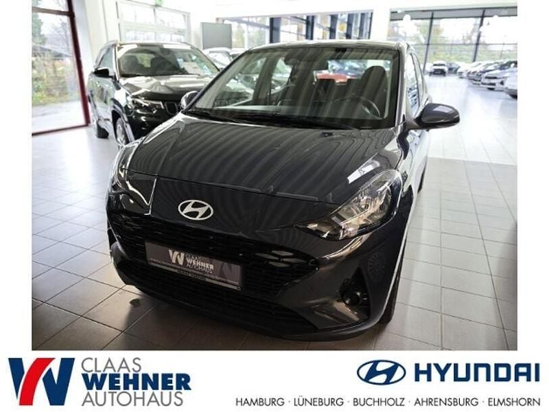 Grau Gebraucht 2024 Hyundai i10 Trend Kleinwagen | 15.990 € (Guter Preis) - Bild 1/4