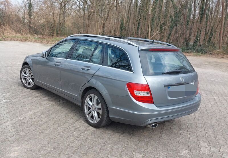 Silber Gebraucht 2014 Mercedes 220 Kombi | 14.200 € (Fairer Preis) - Bild 1/4