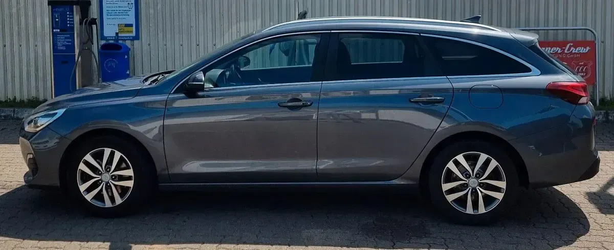 Gebraucht Hyundai i30 YES! 140 PS (102 kW) 2019 Grau Kombi