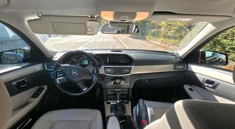 Gebraucht Mercedes E200 136 PS (100 kW) 2011 Schwarz Kombi