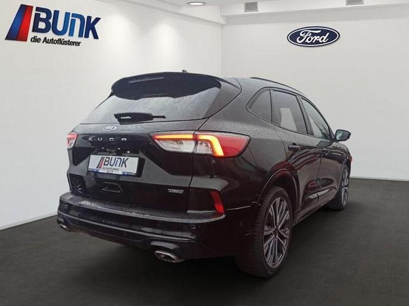 Gebraucht Ford Kuga ST-Line X 224 PS (164 kW) 2022 Agate black met SUV