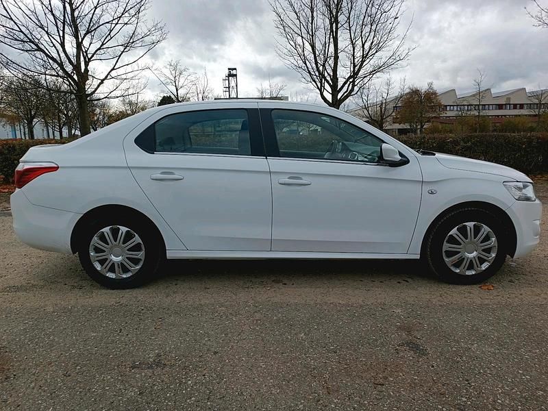 Gebraucht Citroën C-Elysee I 115 PS (84 kW) 2017 Weiß Limousine