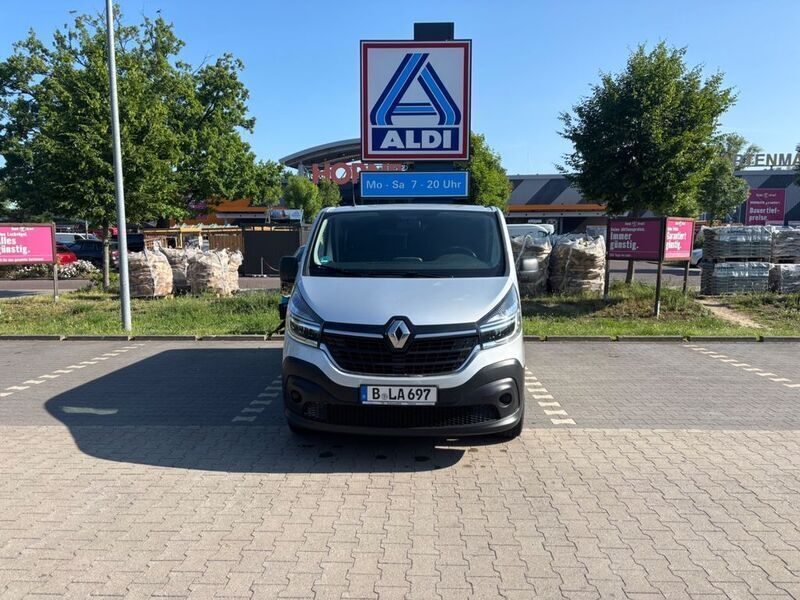 Silber Gebraucht 2020 Renault Trafic Van | 23.599 € - Bild 1/4
