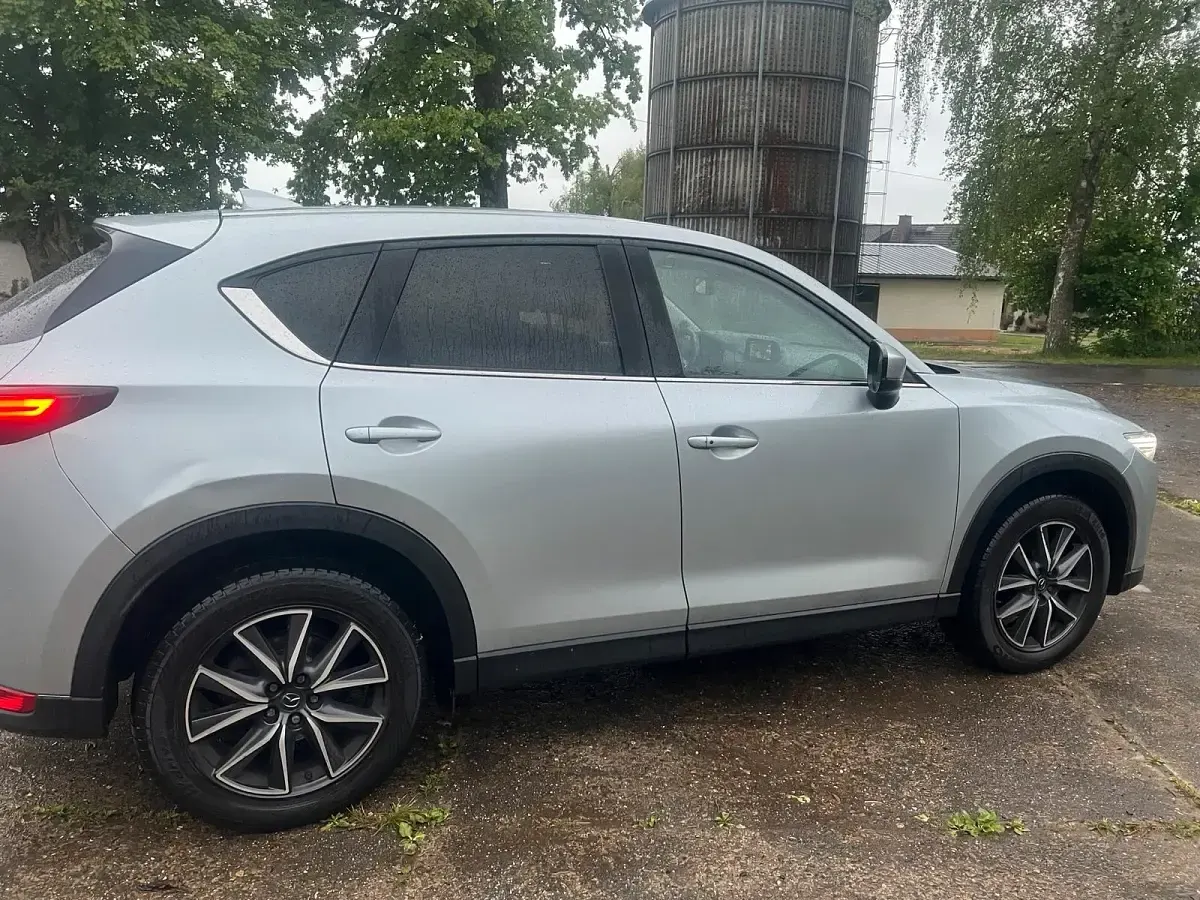 Second-hand Mazda CX-5 Inclusive 175 CP (128 kW) 2018 Gri SUV
