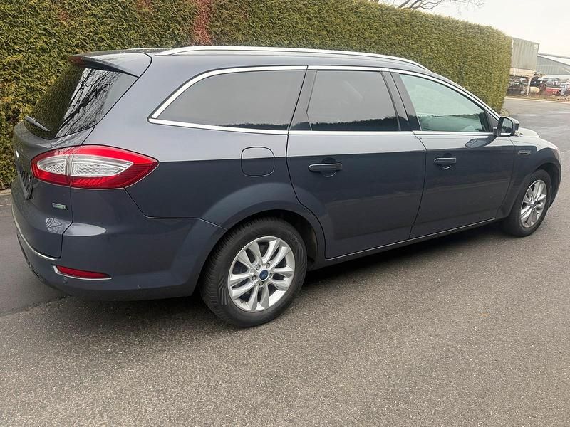 Gebraucht Ford Mondeo 160 PS (117 kW) 2014 Grau Kombi