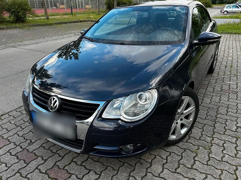 Blau Gebraucht 2008 VW Eos Cabrio | 7.600 € (Etwas zu teuer) - Bild 1/4