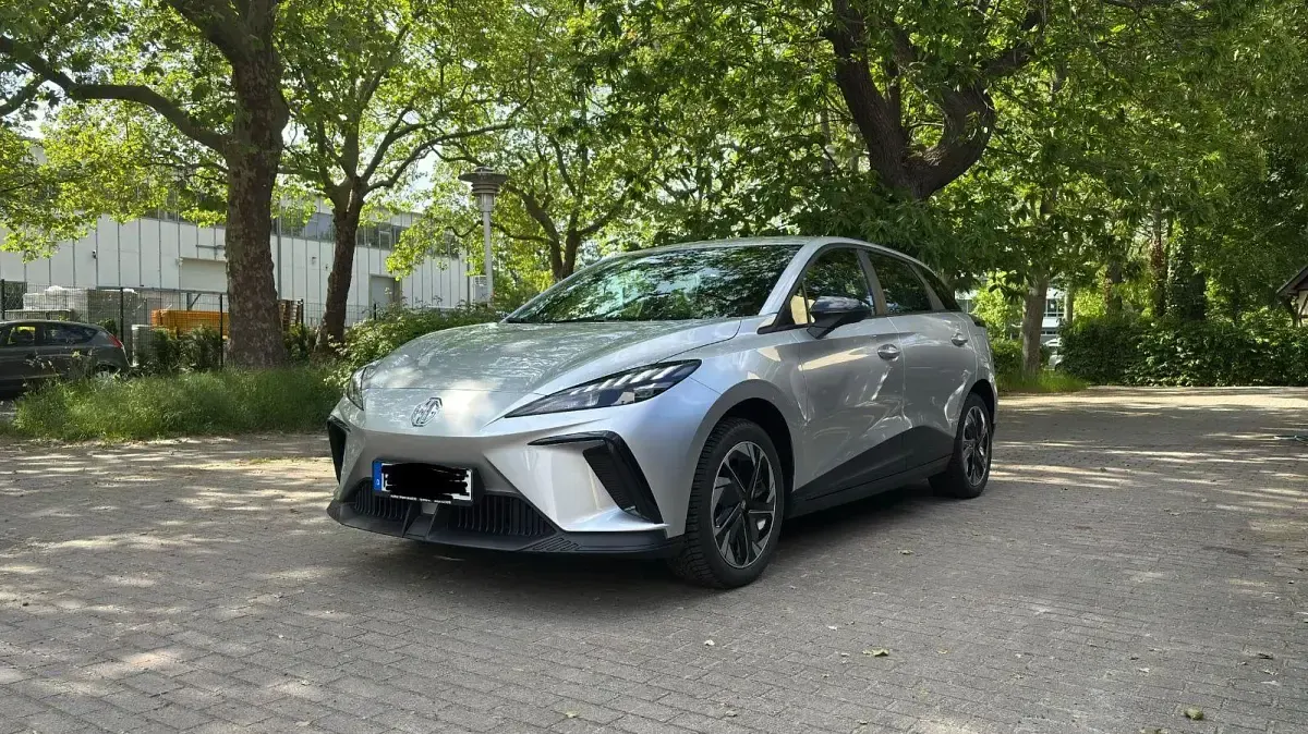 Gebraucht MG MG4 EV 125 kW (170 PS) 2024 Silber Kleinwagen