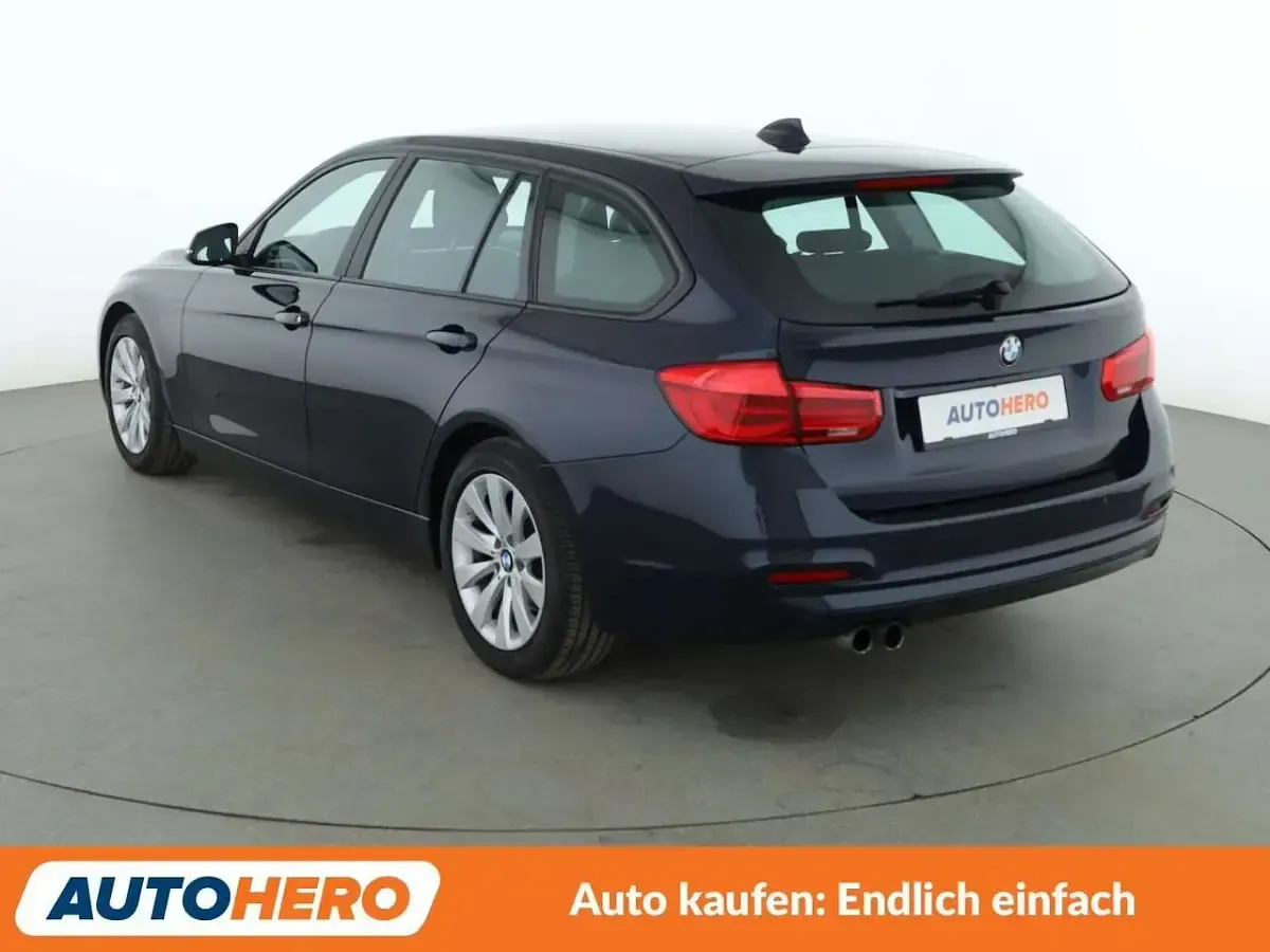 Gebraucht BMW 320 Advantage 184 PS (135 kW) 2017 Imperialblau Kombi