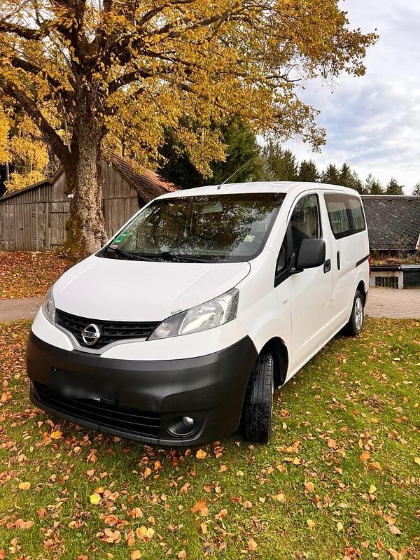 Weiß Gebraucht 2011 Nissan NV200 Van | 3.800 € (Fairer Preis) - Bild 1/4