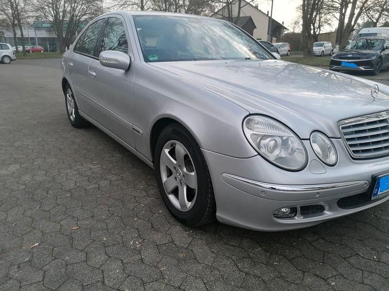 Gebraucht Mercedes E320 Elegance 224 PS (164 kW) 2002 Silber Limousine