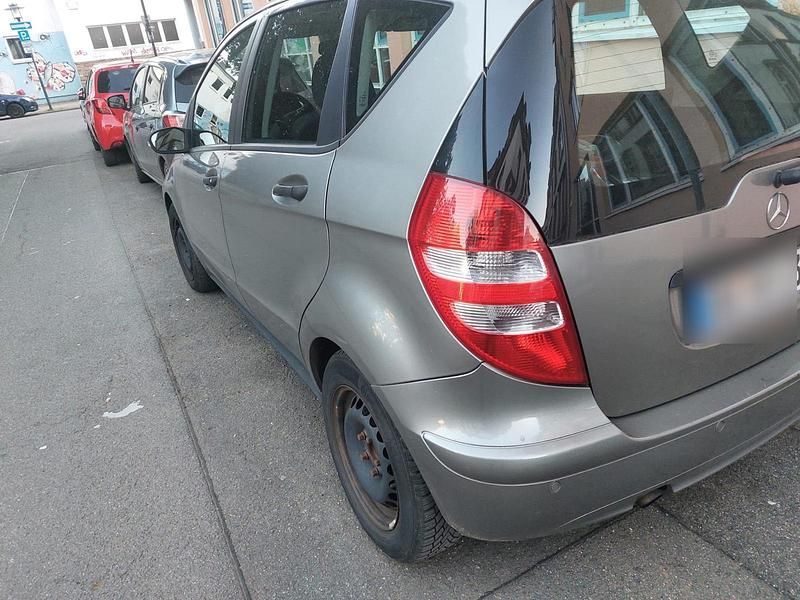 Gebraucht Mercedes A150 95 PS (69 kW) 2006 Grau Kleinwagen
