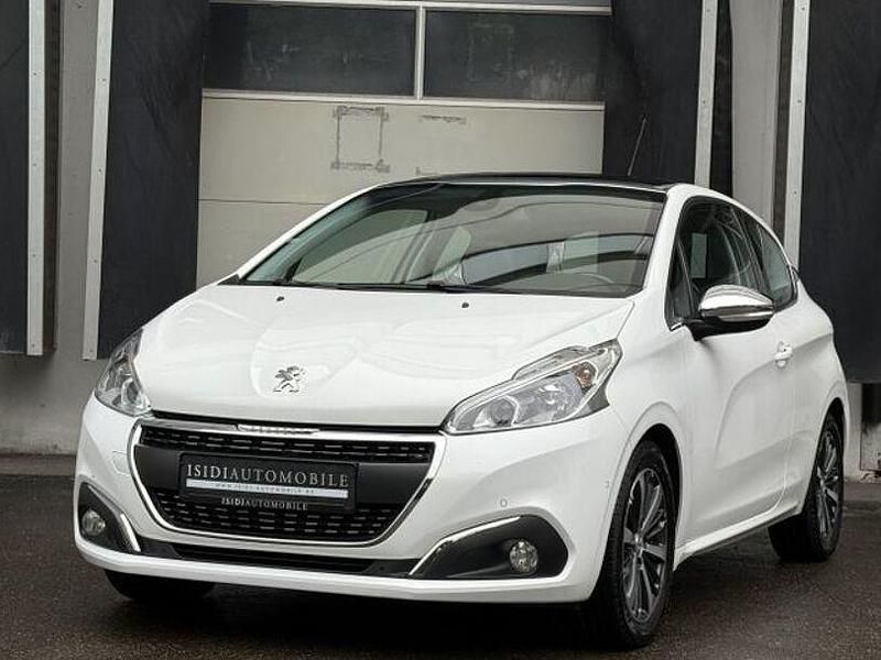 Weiß Gebraucht 2018 Peugeot 208 Allure Kleinwagen | 7.950 € (Fairer Preis) - Bild 1/4