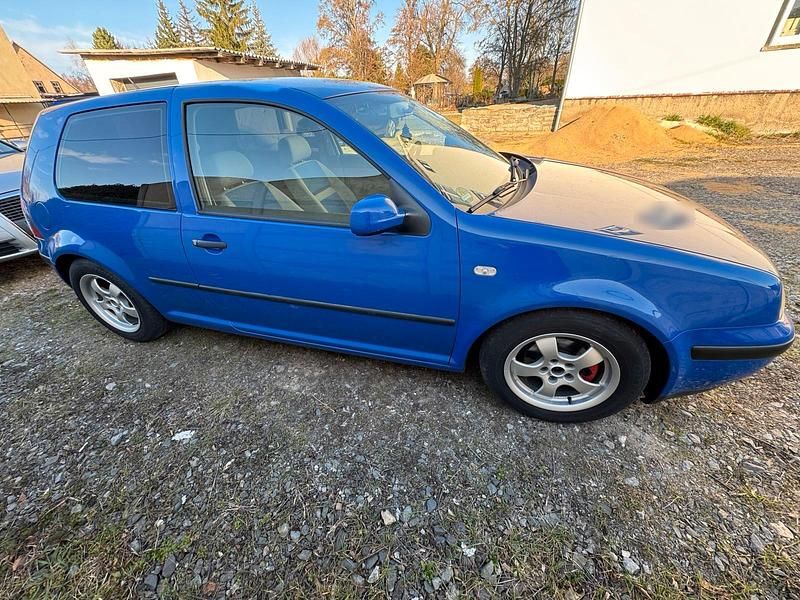 Gebraucht VW Golf IV 75 PS (55 kW) 2000 Blau Kleinwagen