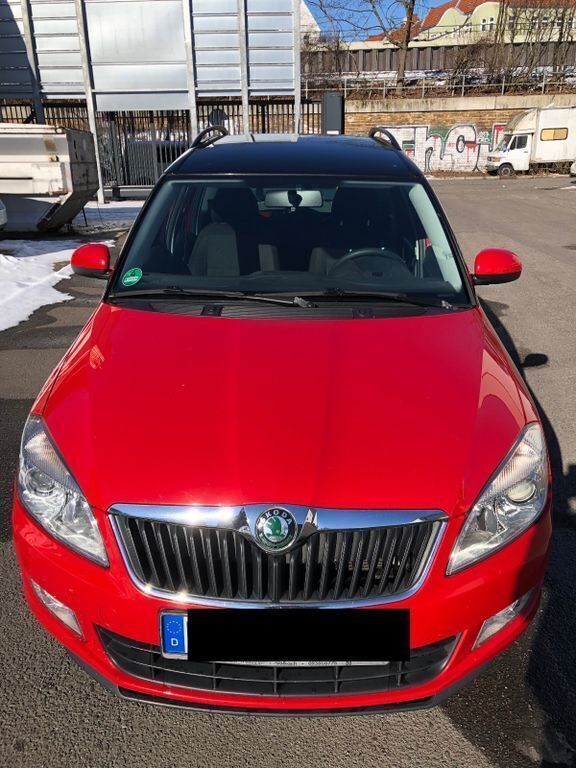 Rot Gebraucht 2010 Skoda Roomster Comfort Kombi | 5.499 € (Fairer Preis) - Bild 1/4