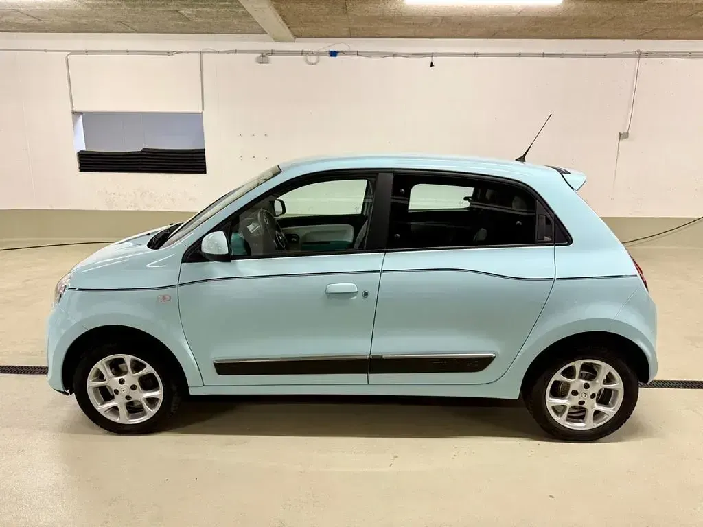 Używany Renault Twingo Intens 90 KM (66 kW) 2016 Niebieski Hatchback