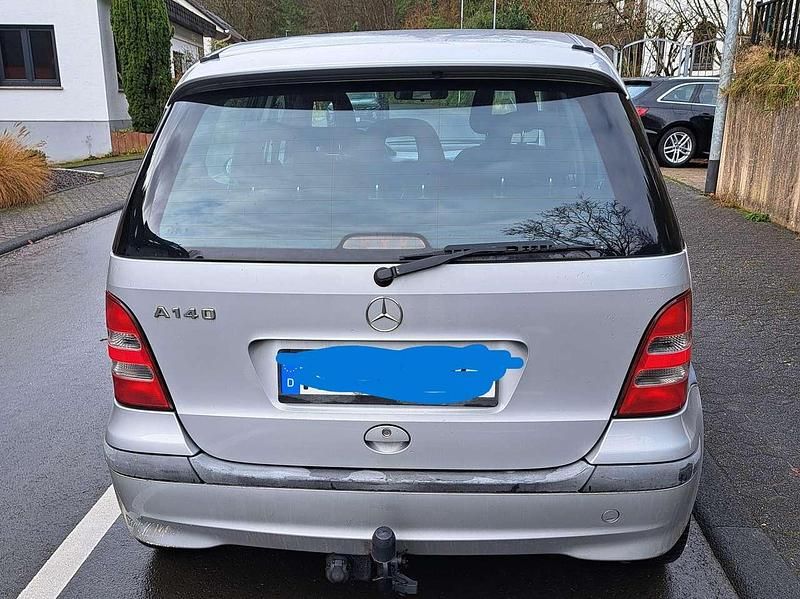 Gebraucht Mercedes A140 Classic 82 PS (60 kW) 2002 Silber Limousine