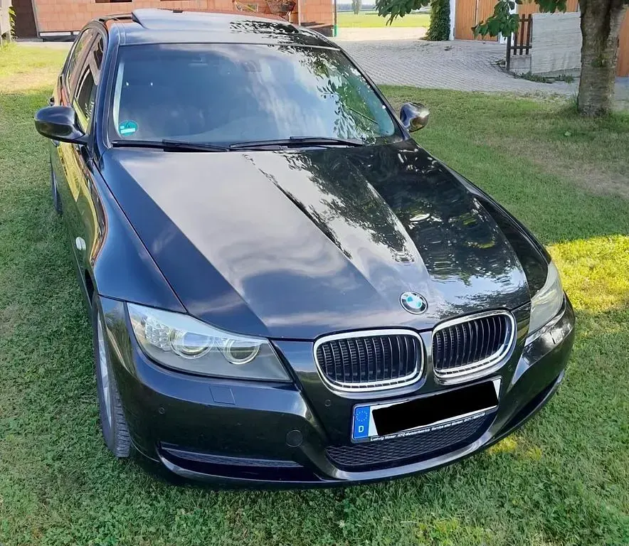 Gebraucht BMW 316 116 PS (85 kW) 2010 Schwarz Limousine