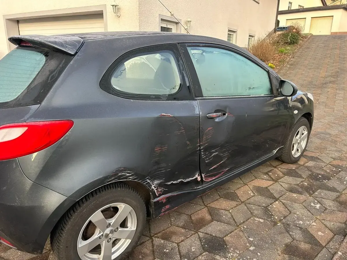 Gebraucht Mazda 2 105 PS (77 kW) 2008 Blau Kleinwagen